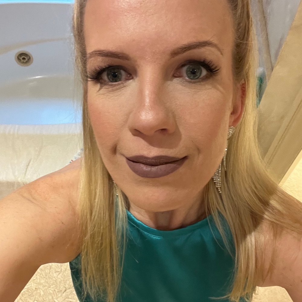Meet your Posher, Allyson